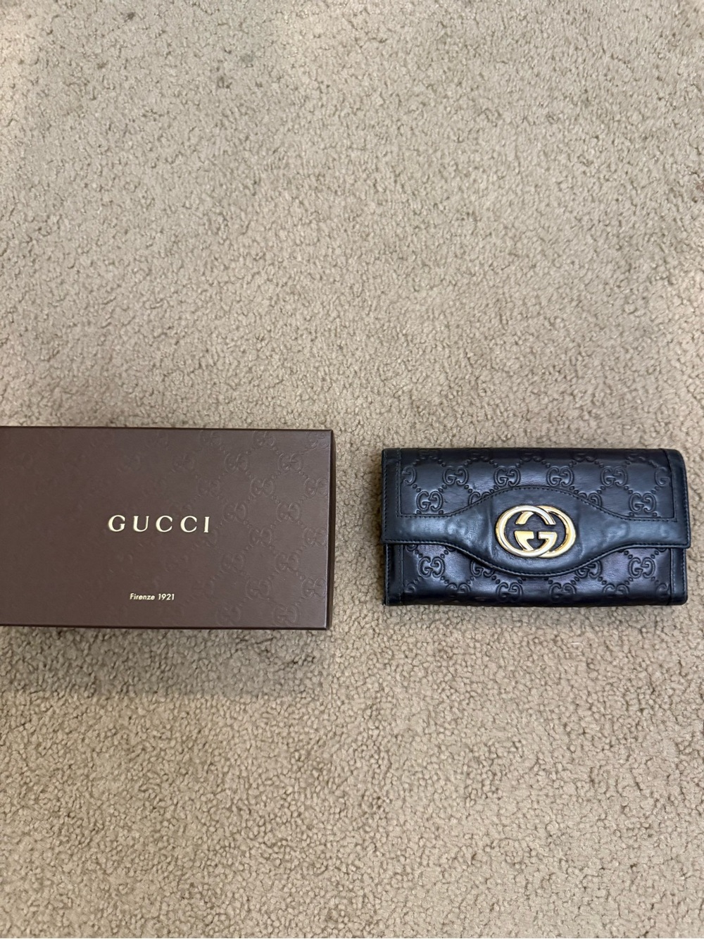 Gucci Black GG-Embossed Leather Card & Key Holder with Gold Double G